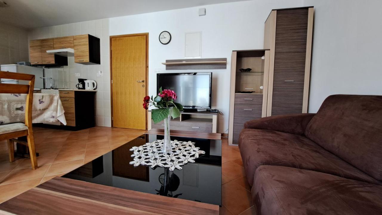 Cozy Apartments Baska Екстериор снимка