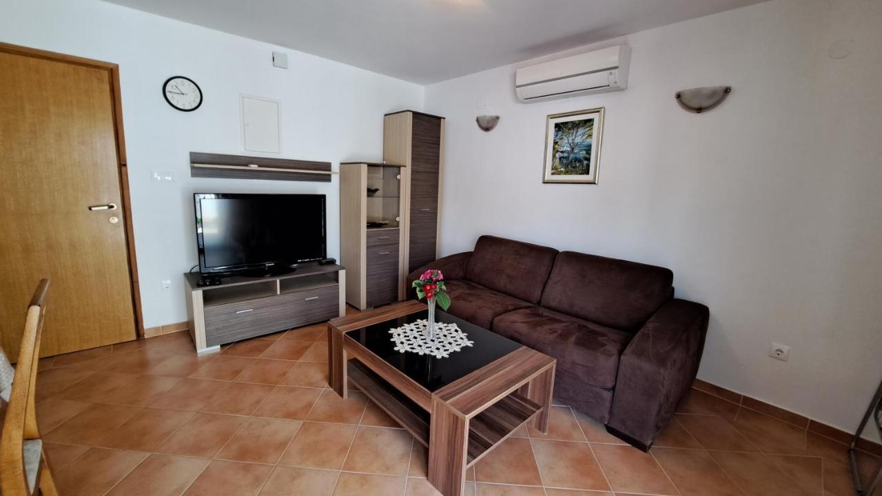 Cozy Apartments Baska Екстериор снимка