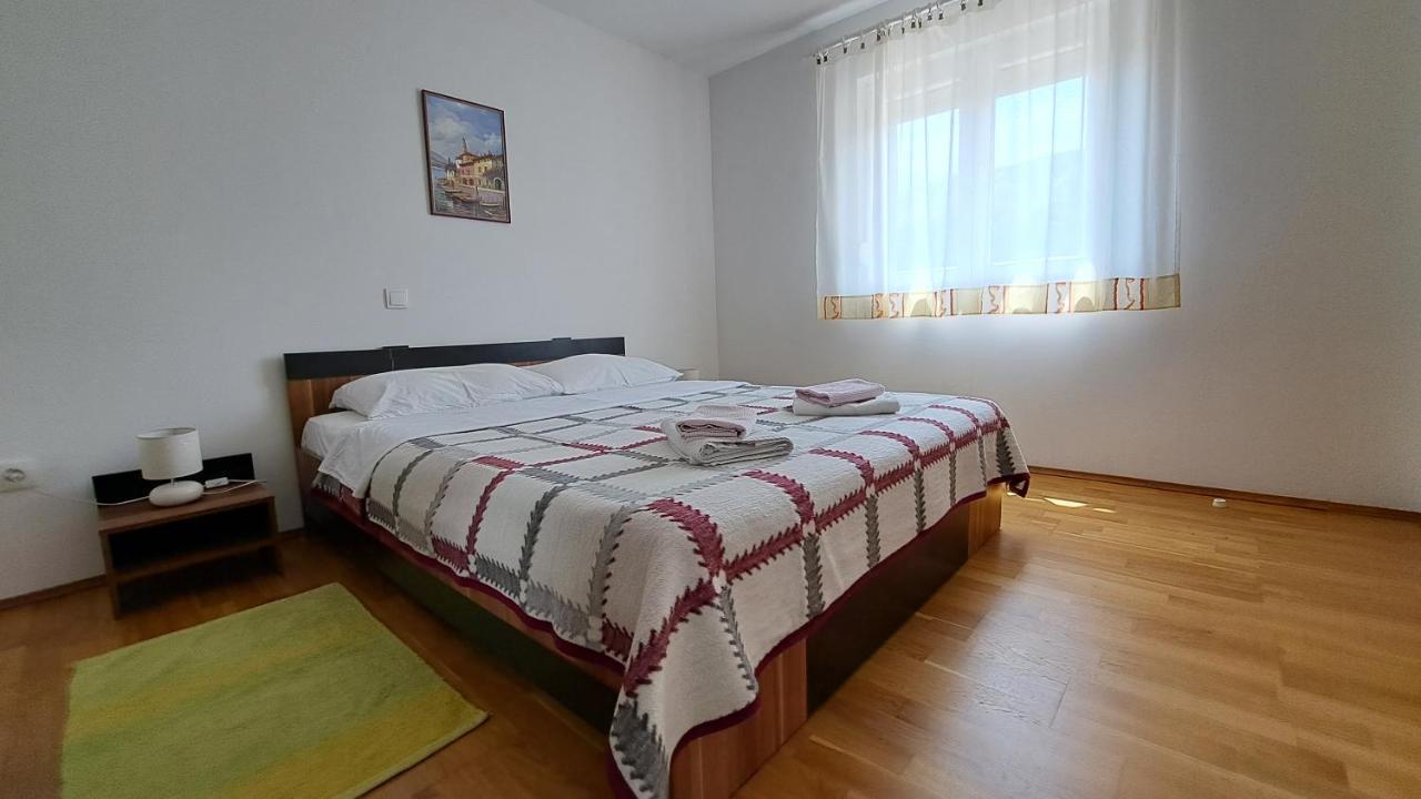 Cozy Apartments Baska Екстериор снимка