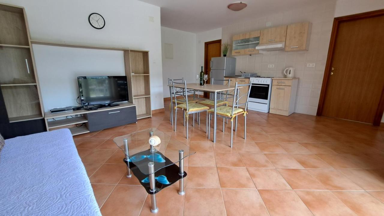 Cozy Apartments Baska Екстериор снимка