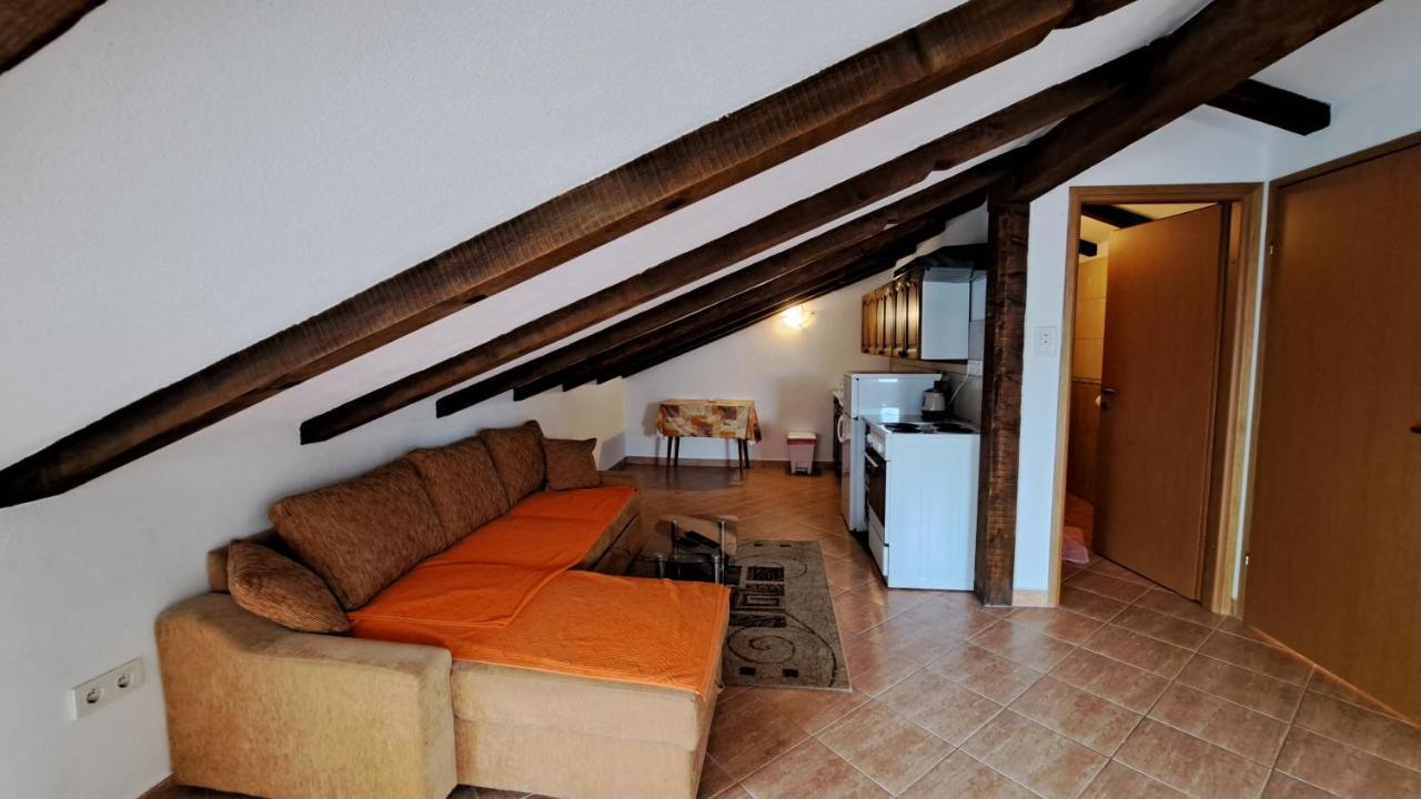 Cozy Apartments Baska Екстериор снимка