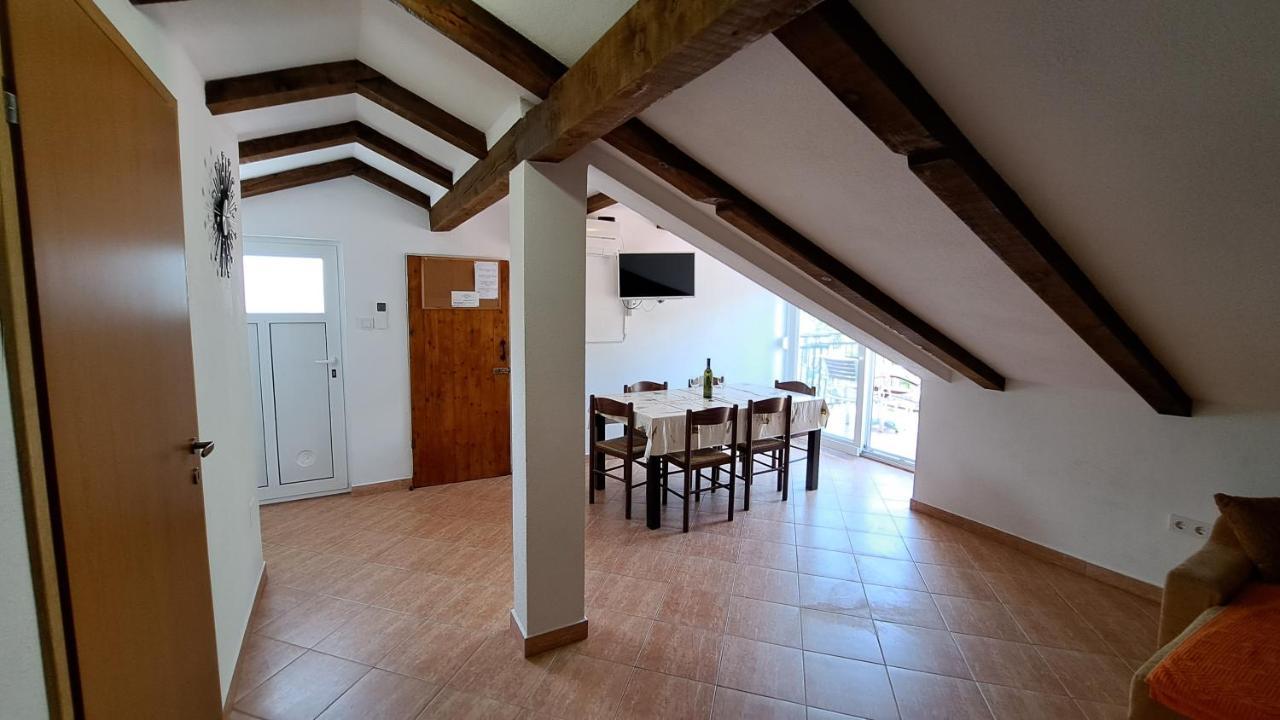 Cozy Apartments Baska Екстериор снимка