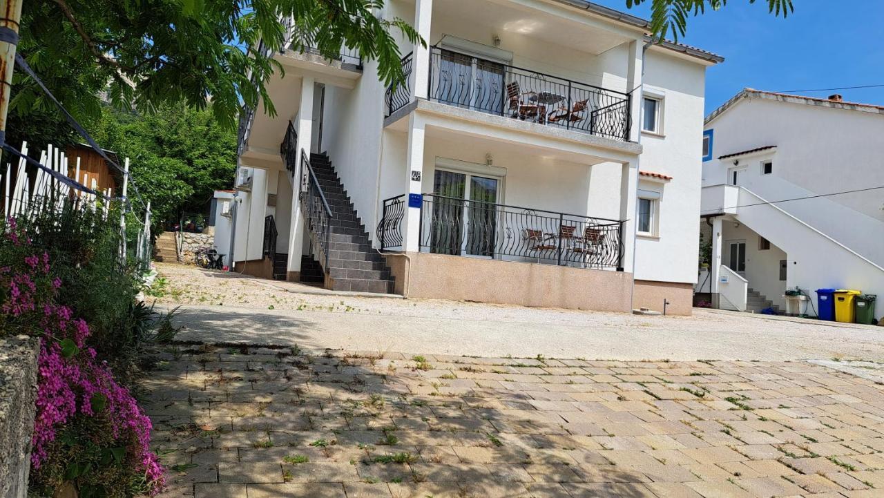 Cozy Apartments Baska Екстериор снимка