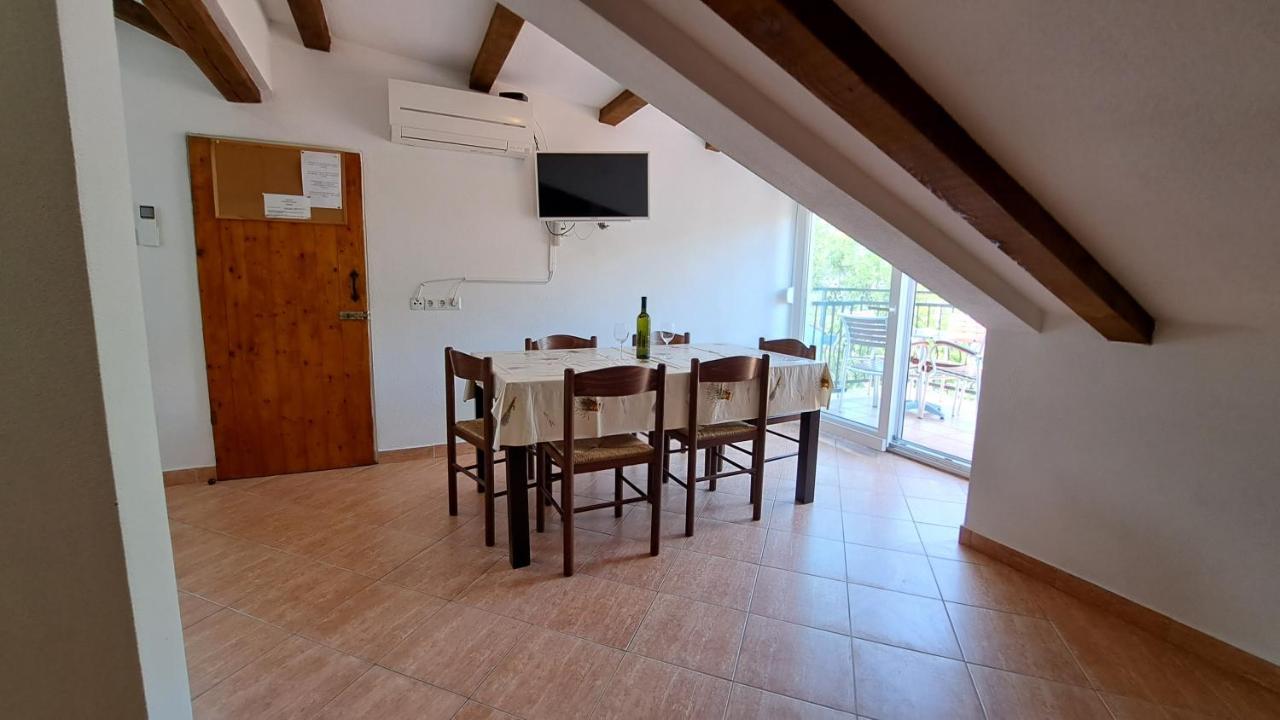 Cozy Apartments Baska Екстериор снимка